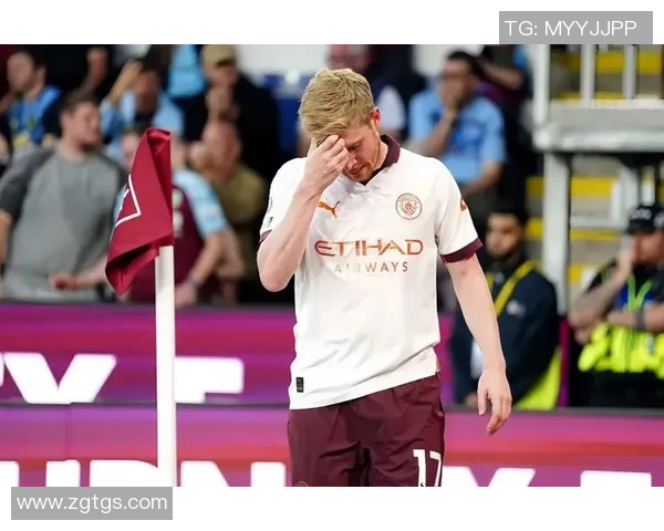 凯文德布劳内掌控中场展现足球智慧引领球队走向胜利